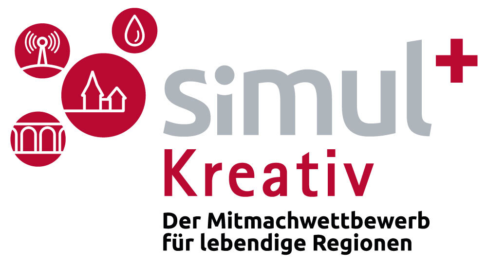 simul+kreativ Schriftzug in grau und rot neben roten simul+Kreisen