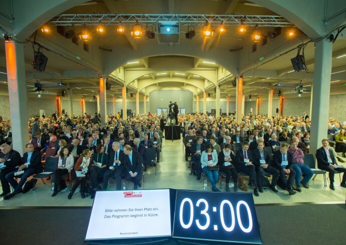 Blick ins Publikum - im Erlweinforum im Ostrapark Dresden